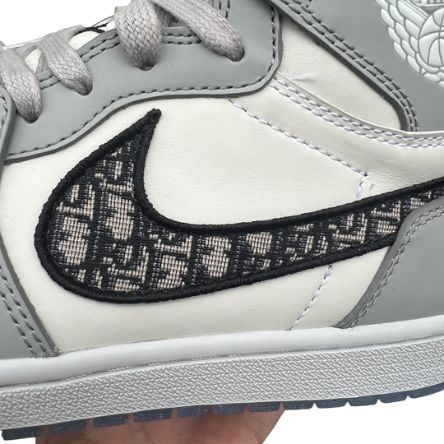 Air Jordan Retro 1 "Dior" Gris Blanca - Imagen 3