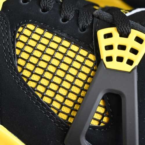 Air Jordan Retro 4 "Yellow Thunder" Negras Amarillo - Imagen 4