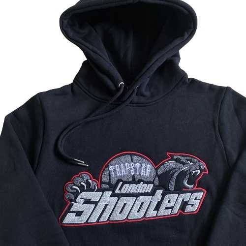 Poleron TRAPSTAR Shooters "Negro/Rojo" Bordado - Imagen 2