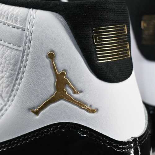 Air Jordan Retro 11 "Gratitude" Blanco Negro - Imagen 5