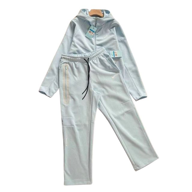 Conjunto NIKE TECH x NOCTA "Celeste" Algodon Real