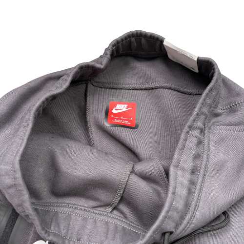 Conjunto NIKE TECH x SYNA CENTRAL CEE "Negro/Gris Oscuro/Blanco" Algodón Mejor Calidad - Imagen 7
