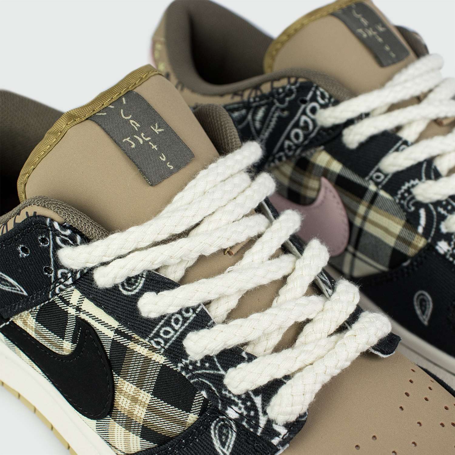 NIKE SB DUNK LOW "Travis-Scott" - Imagen 2