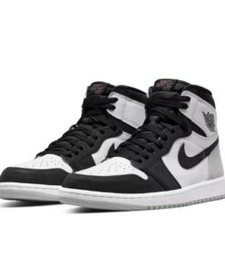 Air Jordan Retro 1 "Bleached Coral"
