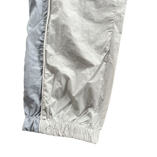 Conjunto SYNA WORLD CORTAVIENTO "Blanco/Gris" + BOLSA Y STICKERS - Imagen 10