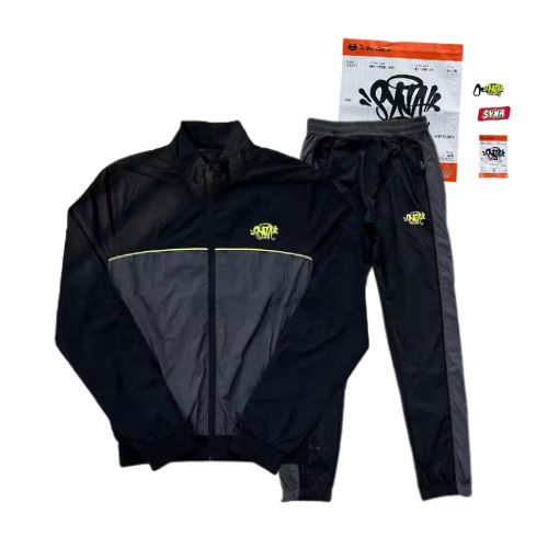 Conjunto SYNA WORLD CORTAVIENTO "Negro/Amarillo" + BOLSA Y STICKERS