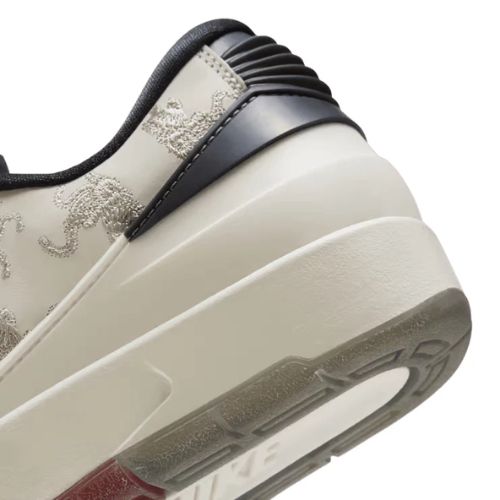 Air Jordan Retro 2 LOW "Year of the Dragon" - Imagen 5