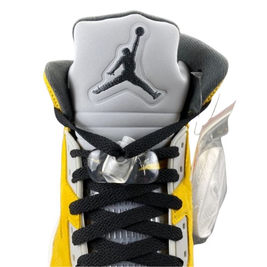 Air Jordan Retro 5 "Tokyo T23 Amarilla" - Imagen 3